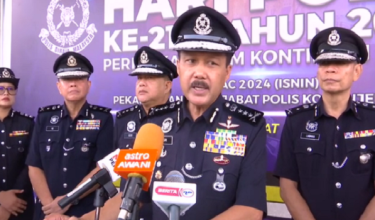 Ketua Polis Perak, Datuk Seri Mohd Yusri Hassan Basri pada perhimpunan bulanan sempena Sambutan Hari Polis ke-217 di Ibu Pejabat Polis Kontinjen (IPK) Perak.