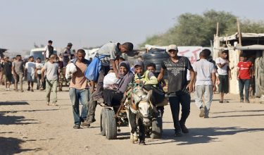Israel didakwa melanggar undang-undang antarabangsa dengan menghalang penghantaran bantuan yang dibiayai oleh Kanada kepada penduduk awam di wilayah itu/Foto AFP