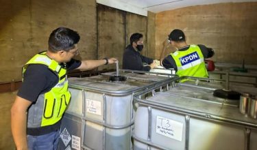 Ops Tiris 4.0: Penguatkuasa KPDN KL memerika tangki diisi 3,500 liter diesel/Foto KPDN KL