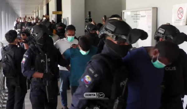 11 lelaki dihadapkan ke Mahkamah Sesyen Kuala Lumpur atas pertuduhan menjadi ahli kumpulan jenayah terancang