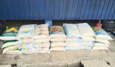 Sebahagian 688 kilogram beras Thailand pelbagai jenama yang dirampas Pasukan Gerakan Am (PGA) dalam Op Taring Wawasan Kelantan di Tumpat, Kelantan/Foto PGA Briged Tenggara