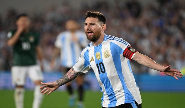 Penyerang Argentina, Lionel Messi meraikan jaringan gol ketika perlawanan kelayakan Piala Dunia FIFA 2026 Zon Amerika Selatan/ Foto AFP