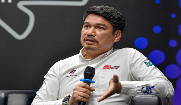 Tiket K2 dapat sambutan hangat peminat-Azhan Shafriman/Foto Bernama