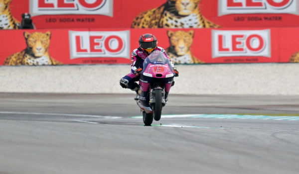 Aksi Hakim Danish ketika sesi latihan kelas Moto3 di Litar Antarabangsa Sepang (SIC) hari ini/BERNAMA