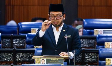 KUALA LUMPUR, 26 Jan -- Menteri di Jabatan Perdana Menteri (Hal Ehwal Agama) Senator Dr Zulkifli Hasan ketika sesi pertanyaan-pertanyaan dan jawab lisan pada Mesyuarat Pertama, Penggal Kelima Parlimen ke-15 Dewan Rakyat di Bangunan Parlimen hari ini.

-- fotoBERNAMA (2026) HAK CIPTA TERPELIHARA