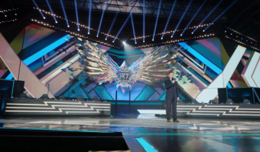Ketua Pegawai Eksekutif MOONTON Games, Cloud Zhang, membentangkan peta hala tuju MLBB Esports 2026 di Grand Final Kejohanan Dunia M7.