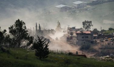 Zionis Israel arah penduduk di tujuh kampung di selatan Lubnan supaya berpindah/Foto REUTERS