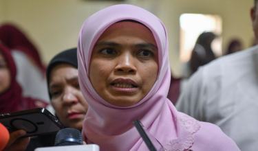 Timbalan Menteri di Jabatan Perdana Menteri Hal Ehwal Agama, Senator Marhamah Rosli