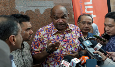 Menteri Sumber Manusia Datuk Seri R. Ramanan ketika ditemui pemberita semasa tinjauan mesra sempena Karnival Kerjaya Premium MYFutureJobs 2026 di Pusat Konvensyen Kuala Lumpur (KLCC) di sini, hari ini/BERNAMA