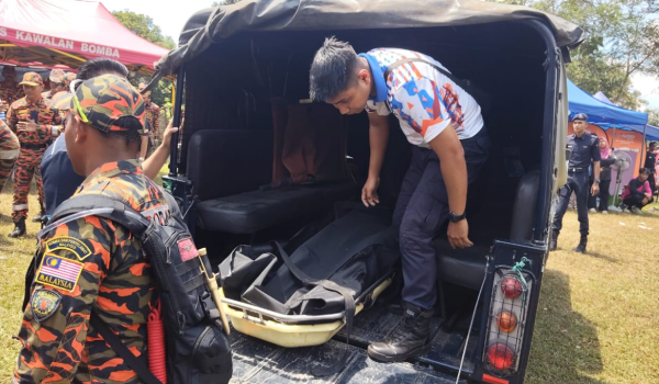 2605 REMAJA SESAT MAUT
