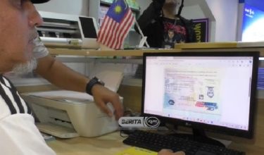 Jabatan Imigresen (JIM) Kuala Lumpur menumpaskan kegiatan sindiket pemalsuan dokumen menerusi operasi di Jalan Sultan Azlan Shah