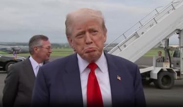 Trump mendakwa dana bantuan itu dikumpulkan menerusi konsert amal "FireAid".