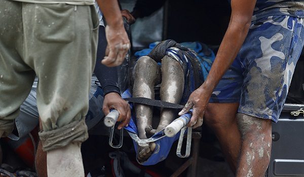 August 26, 2026, Nuwakot, Nepal: A dead body is pictured inside a rescue vehicle as buildings and infrastructure were damaged along the swollen Trishuli River following a massive flash flood triggered by an avalanche of ice and rock in the upper Lhende River on the Tibetan side, in Nuwakot district, Nepal, on Wednesday, August 26, 2026. The sudden flood swept through communities along the Bhote Koshi and Trishuli river systems, destroying homes, roads and bridges and leaving widespread devastation downstream. (Credit Image: © Skanda Gautam/ZUMA Press Wire)
