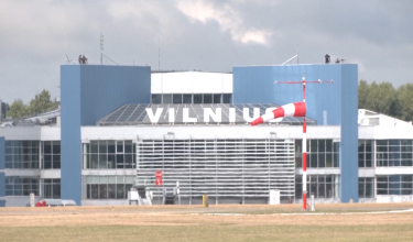 Keadaan di Lapangan Terbang Antarabangsa Vilnius di Lithuania yang ditutup sekali lagi pada Sabtu / REUTERS