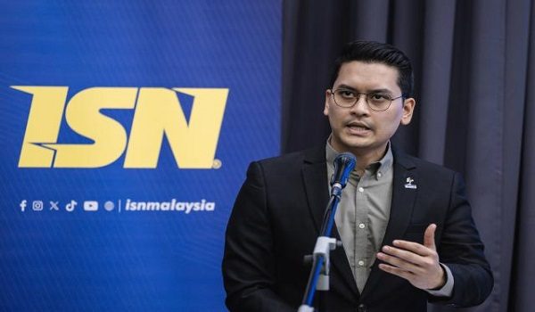 KUALA LUMPUR, 26 Okt -- Menteri Belia dan Sukan Dr. Mohammed Taufiq Johari berucap pada Majlis Penyerahan Surat Pelantikan Ahli Lembaga Perubatan Sukan dan Sains Sukan serta Perasmian Wellness Centre dan Pusat Rehabilitasi Berprestasi Tinggi Institut Sukan Negara (ISN) hari ini.

--fotoBERNAMA (2026) HAK CIPTA TERPELIHARA
