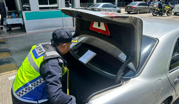 Antara kenderaan yang disita KPDN Perak