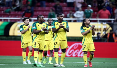 Pemain Jamaica meraikan kejayaan menewaskan New Caledonia dalam aksi play-off Piala Dunia 2026./AFP