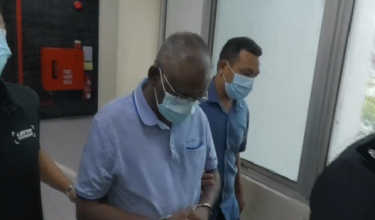 Tertuduh, G.Chandrasegaran 57, didakwa di Mahkamah Sesyen dan Majistret Butterworth hari ini atas lima pertuduhan mendorong dan menerima wang berhubung pelaburan yang tidak wujud berjumlah hampir RM1.3 juta.