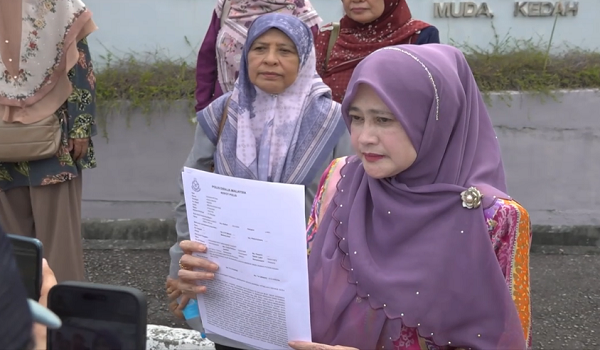 2704 KDH UMNO PEGUAM PUKUL PERCUMA