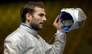 Atlet lawan pedang Hungary, Aron Szilagyi