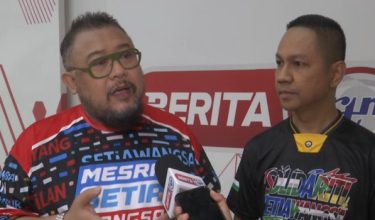 Pengerusi Majlis Perwakilan Penduduk Wilayah Persekutuan (MPPWP) Zon Setiawangsa, Datuk Afdhlin Shauki (kiri) dan Ketua Pegawai Eksekutif Yayasan Prihatin Nasional, Datuk Mohd Aizuddin Ghazali (kanan)