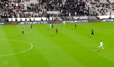 Al Hilal menewaskan Al Shabab 5-3/ REUTERS
