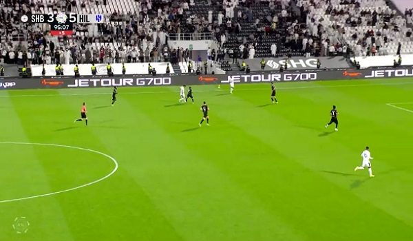 Al Hilal menewaskan Al Shabab 5-3/ REUTERS