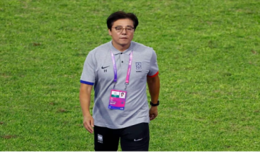 Jurulatih Bawah 23 tahun, Korea Selatan, Hwang-Sun hong dilantik sebagai jurulatih sementara skuad kebangsaan negara itu / Foto Reuters