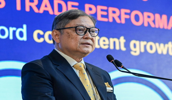 Ketua Pegawai Eksekutif MATRADE, Abu Bakar Yusof berucap pada Majlis Pra Pelancaran Pameran Halal Antarabangsa Malaysia (MIHAS) 2026, di sini. / Foto BERNAMA