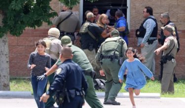 Insiden tembakan rambang di Sekolah Katolik Annunciation - Foto Reuters