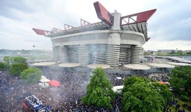 Masa depan Stadium San Siro ditentukan esok. Foto AFP