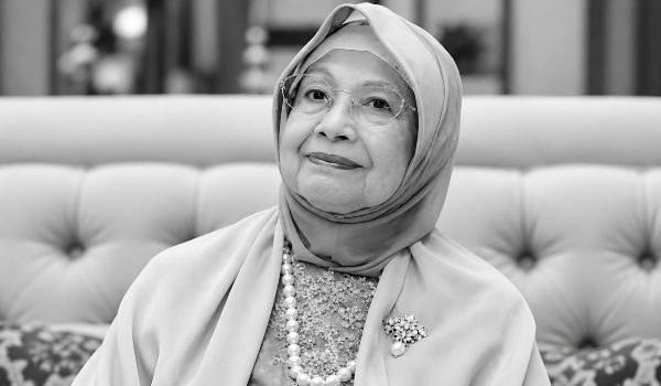 Allahyarhamah Tun Dr Siti Hasmah