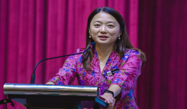 Menteri di Jabatan Perdana Menteri (Wilayah Persekutuan) Hannah Yeoh menyampaikan ucapan pada Majlis Perasmian Hari Terbuka Putrajaya 2026 di Auditorium Tun Azizan Zainul Abidin hari ini/ Foto BERNAMA