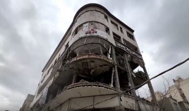 Serangan AS-Israel mengenai bangunan menempatkan pejabat TV Al Araby di Tehran. /REUTERS