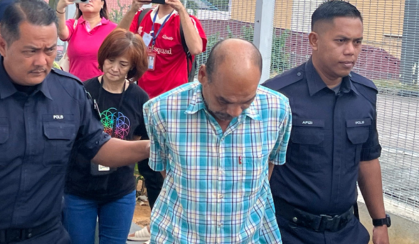 Tertuduh, Koh Yaw, 61 tahun dan isterinya, Ong Kim Chu, 64 tahun