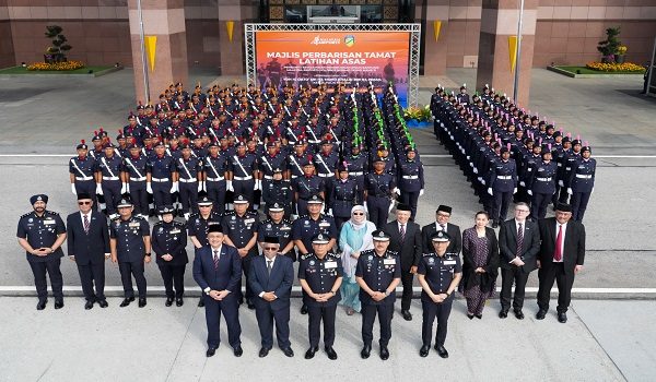 3001 POLIS BANTUAN MAHB TAMAT LATIHAN