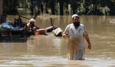 Hujan lebat, banjir kilat melanda seluruh Pakistan