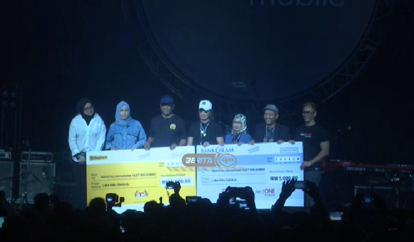 Sebanyak 17 lagu popular Search disajikan menerusi persembahan yang cukup memukau di hadapan lebih 2,000 peminat.