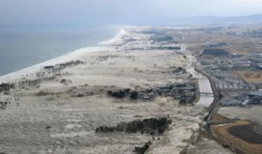 Jepun ketika dilanda tsunami sebelum ini/Foto Reuters
