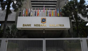 Mudah tunai dalam sistem perbankan dianggarkan sebanyak RM36.28 bilion dalam pasaran konvensional dan RM23.21 bilion dalam dana Islam/Foto Hiasan