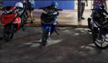 Polis menahan sembilan lelaki berusia lingkungan 13 hingga 21 tahun bagi membantu siasatan insiden buli jalan raya membabitkan sebuah kenderaan berhampiran Plaza Tol Puchong, awal pagi Ahad lalu/Foto IPD Serdang