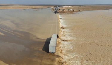 Hujan lebat mengakibatkan banjir kilat dan beberapa laluan jalan raya terputus di beberapa kawasan di Syria/Foto VIORY