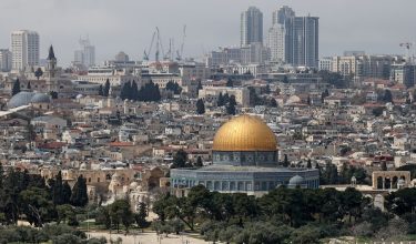 This picture shows a view of Jerusalem with an empty Al-Aqsa Mosque compound and its Dome of the Rock on March 27, 2026, as the revered holy site has remained closed since the US-Israel war with Iran began on February 28. (Photo by AHMAD GHARABLI / AFP) /