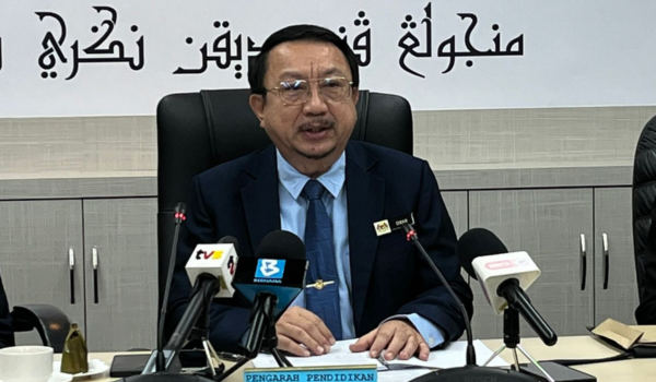 Pengarah Jabatan Pendidikan Sarawak Omar Mahli