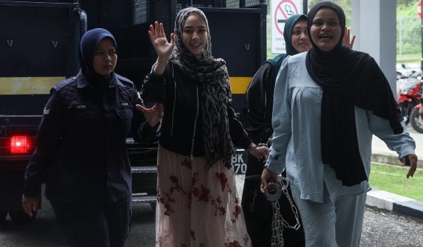 Lima wanita daripada dua keluarga yang mengaku bergaduh di Pasar Melor minggu lepas masing-masing dijatuhi hukuman denda RM1,000/Foto BERNAMA