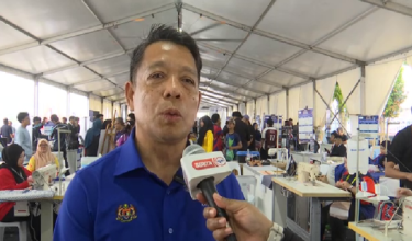 Timbalan Ketua Setiausaha (Dasar) Kementerian Kemajuan Desa dan Wilayah (KKDW), Datuk Abdul Kahar Abdullah / RTM