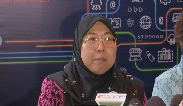 Timbalan Menteri Perdagangan Dalam Negeri dan Kos Sara Hidup, Datuk Dr. Fuziah Salleh/RTM