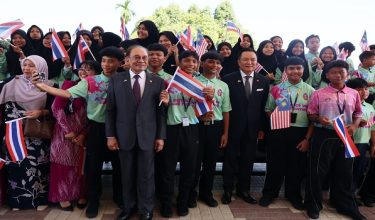 PUTRAJAYA, 9 Julai -- Perdana Menteri Datuk Seri Anwar Ibrahim (kiri) bersama rakan sejawatnya Anutin Charnvirakul bergambar kenangan selepas Majlis Makan Tengah Hari sempena Lawatan Rasmi dua hari Perdana Menteri Thailand ke Malaysia di Kompleks Seri Perdana hari ini.

--fotoBERNAMA (2026) HAK CIPTA TERPELIHARA