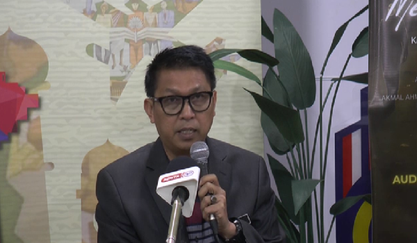 Pengarah Teater Sungai Mengalir Lesu, Aris Othman/Foto RTM